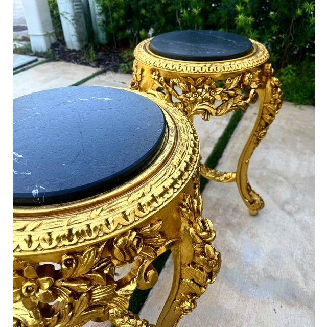 Set of 2 French-Style Gilded Side Tables – Black Marble Tops With Gold Leaf Details For Sale - Image 9 of 11