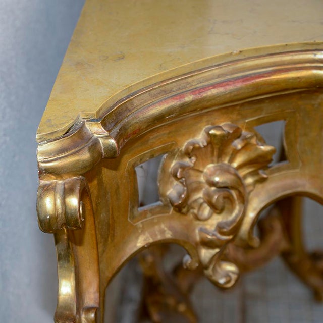Console Table in Carved and Gilded Wood For Sale - Image 9 of 18