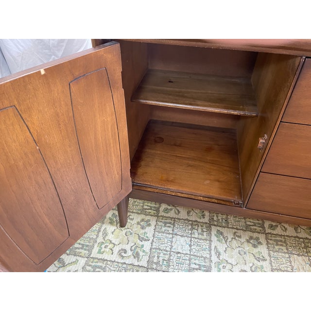 Vintage 1960s Mid-Century Modern Broyhill “Emphasis” Credenza For Sale - Image 14 of 17