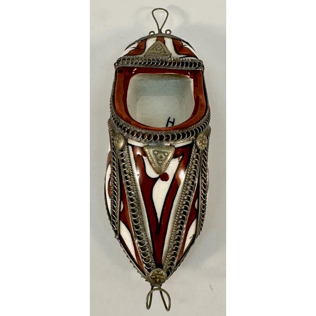 Early 20th Century Moroccan Ceramic Slipper With Silver Nickel Filigree, Marked Fes H, 20th Century For Sale - Image 5 of 10