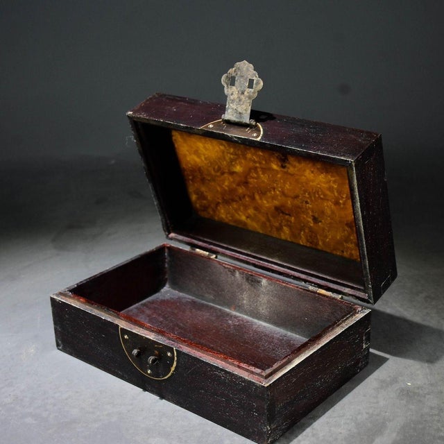 Brown Vintage Chinese Rosewood & Golden Camphor Burl Wood Jewelry Box For Sale - Image 8 of 8