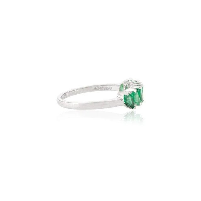Metal Emerald Half Eternity Minimal Band Ring in 14k Solid White Gold Size 7 For Sale - Image 7 of 9