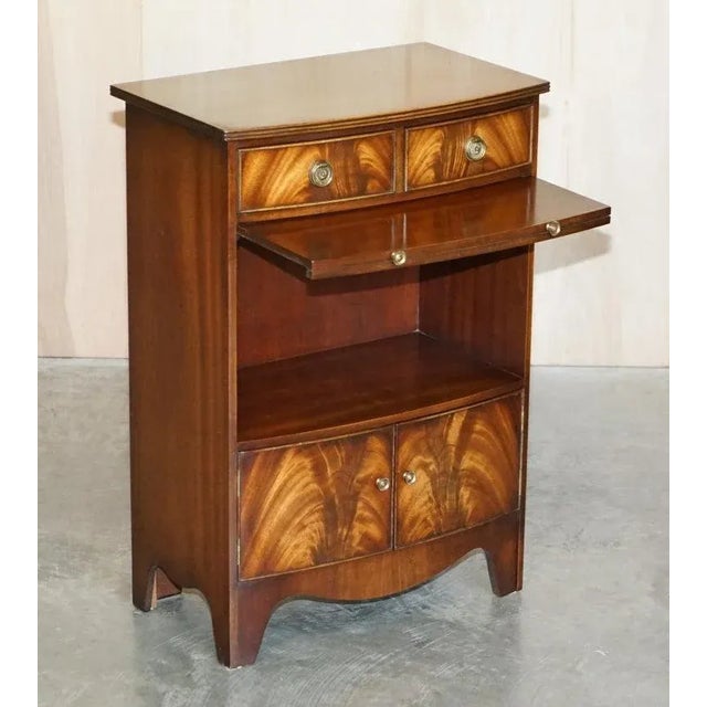 Bow Fronted Side Bookcase Tables + Butlers Serving Trays from Shaws London, Set of 2 For Sale - Image 4 of 12