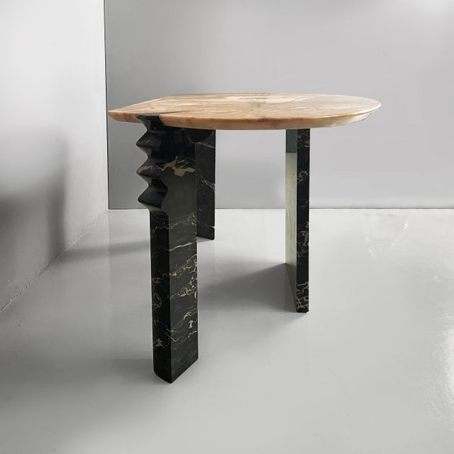 Italian Modern Wall Console in Black and Pink Marble, 1980s For Sale - Image 4 of 18