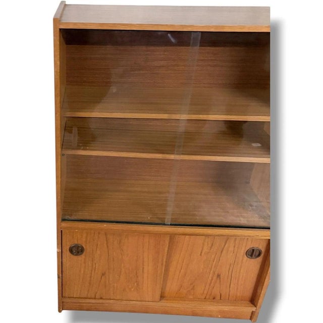 Brown Danish Sliding Glass Bookcase in Teak For Sale - Image 8 of 9