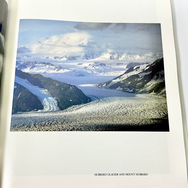 Camel 1993 Vintage Americana ‘National Parks of America’ Coffee Table Book. For Sale - Image 8 of 18