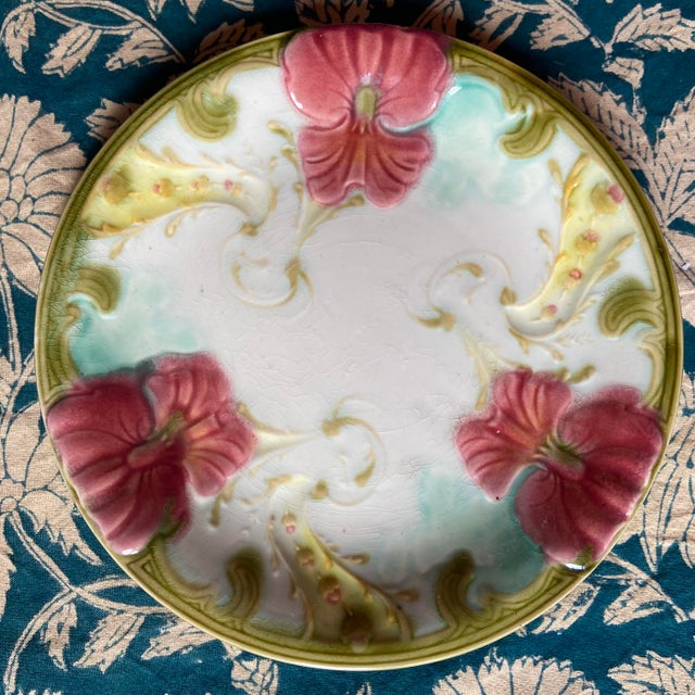 Chartreuse Antique French Art Nouveau Majolica Pansy Flower Plates from Luneville, 1890s, Set of 4 For Sale - Image 8 of 13