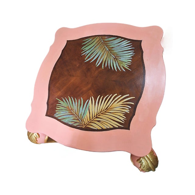 Palm Beach Regency Side Table – Pink & Gold Hollywood Regency Accent Table – Hand Painted Tropical Palm Design – Vintage Glam For Sale - Image 4 of 10