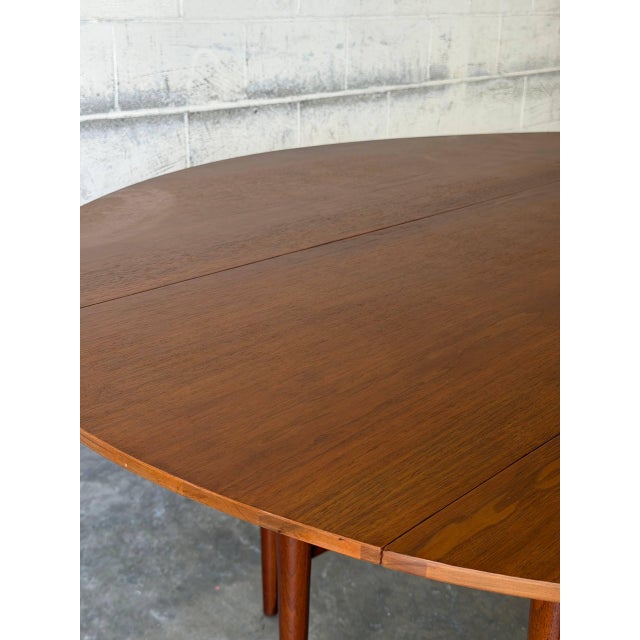 Brown In Style of Henredon Walnut Extendable Oval Drop-Leaf Gateleg Dining Table Mid-Century Modern 1960s For Sale - Image 8 of 14