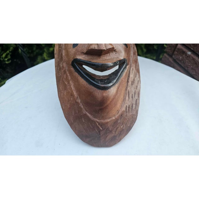 dimensions: height 62 cm, width at widest point 20 cm, depth 10 cm.