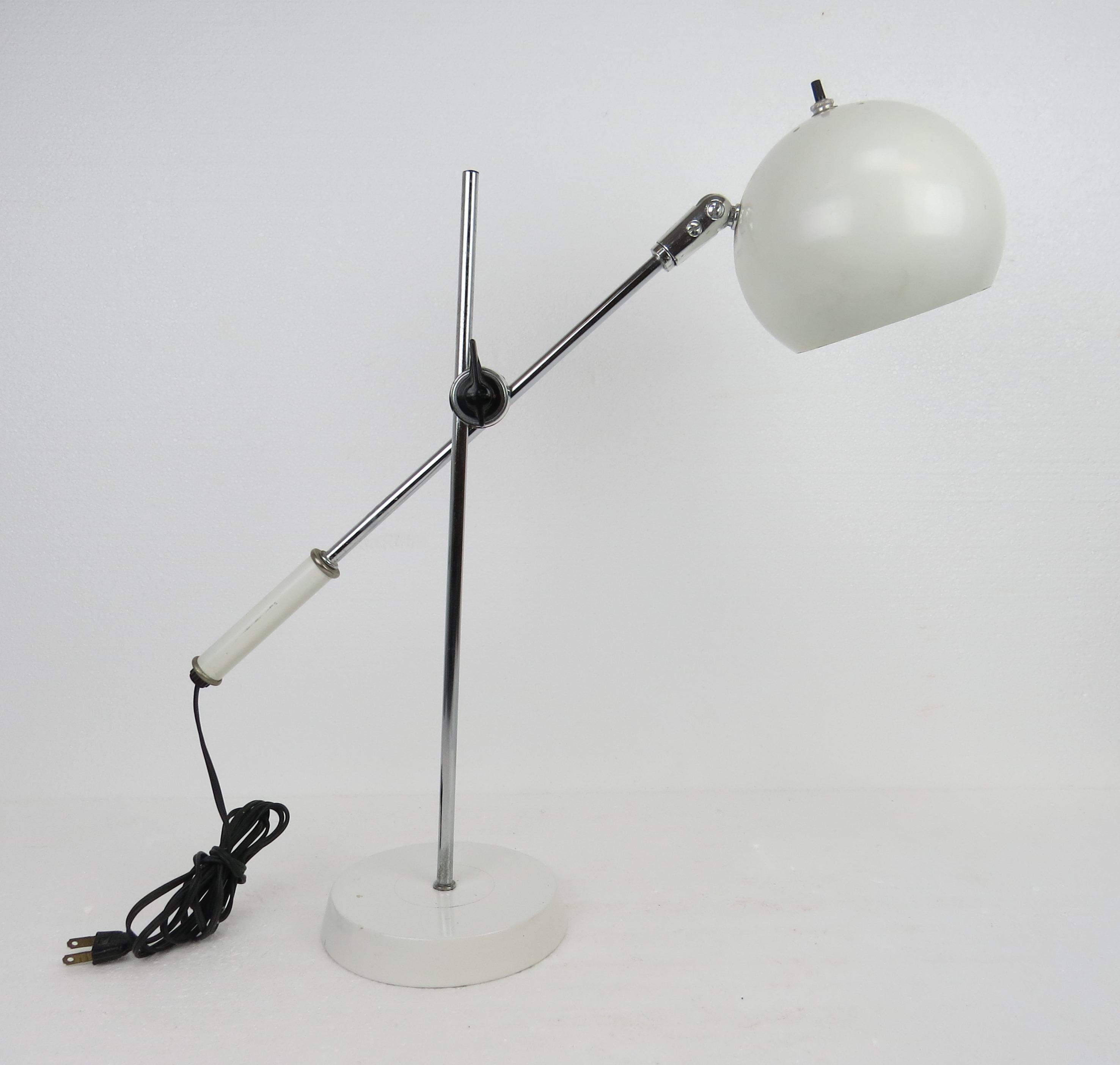 cantilever desk lamp