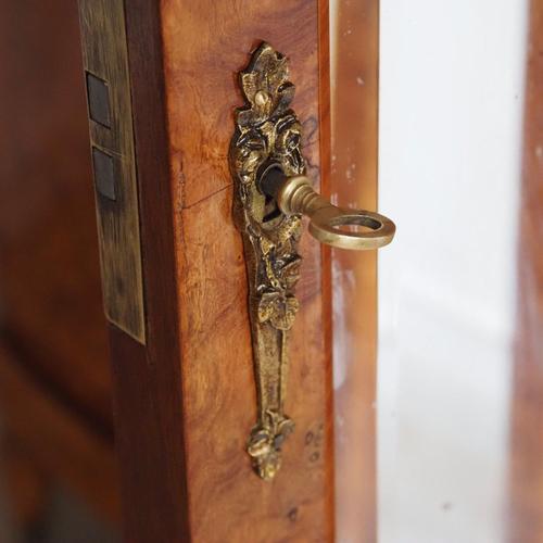 Brown French Wardrobe in Burl Wood with Inlays and Large Mirror, 1880-1900 For Sale - Image 8 of 18