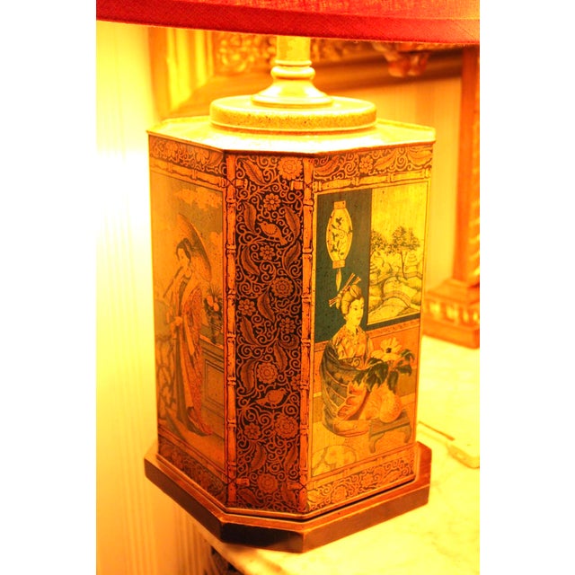 Black Mid Century Chinoiserie Tin Tea Canister Table Lamp - Lovely Artwork! For Sale - Image 8 of 10