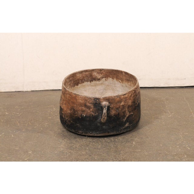 Early 20th C. Guatemalan Large Cooking Pot For Sale In Atlanta - Image 6 of 10