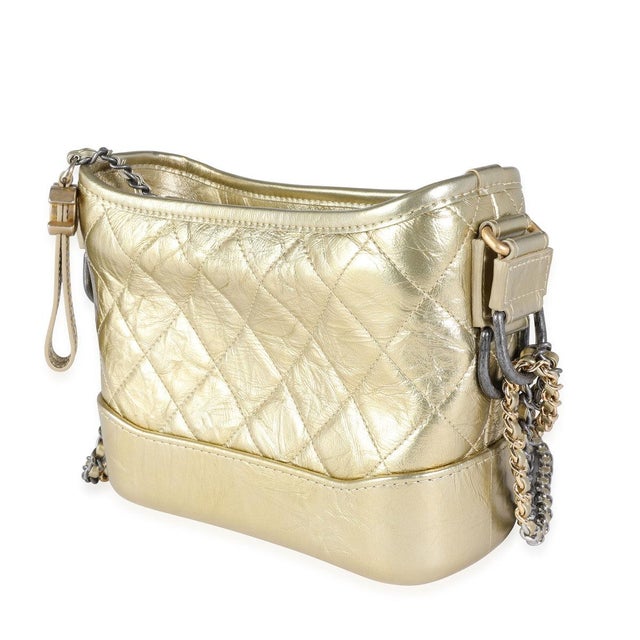 Item #: 116159 Exterior Material: Leather MSRP: 5,000 Interior Material: Fabric Size: Small Features Interior: One zip...