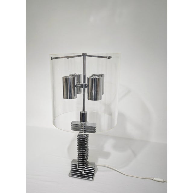 Mid-Century Modern Italian Table Lamp in Chromed Metal and Acrylic Glass, 1970s For Sale - Image 4 of 18