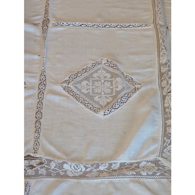 Mid 20th Century Mid 20th Century European Linen Banquet Cloth With Filet Lace Medallions For Sale - Image 5 of 9