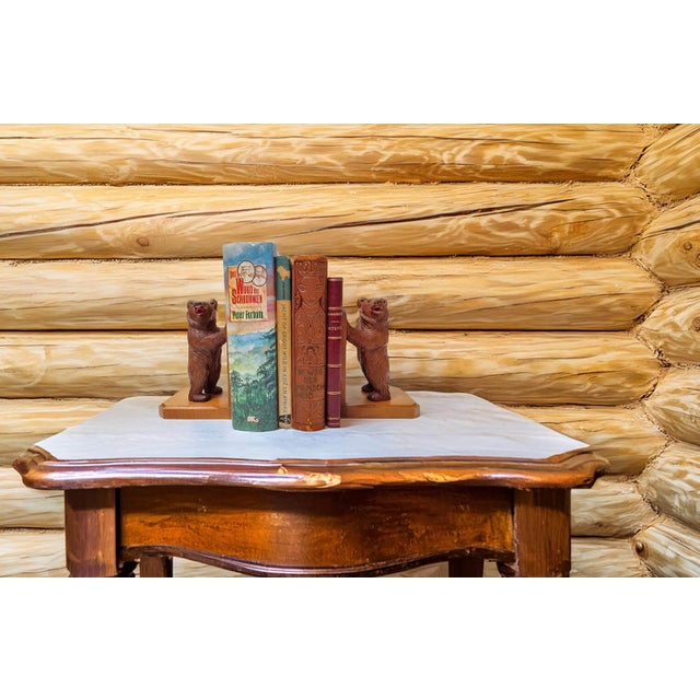 Wooden Black Forest Bookends with Hand-Carved Bears by Geschwister Sarbach, Switzerland, 1930s, Set of 2 For Sale - Image 15 of 16