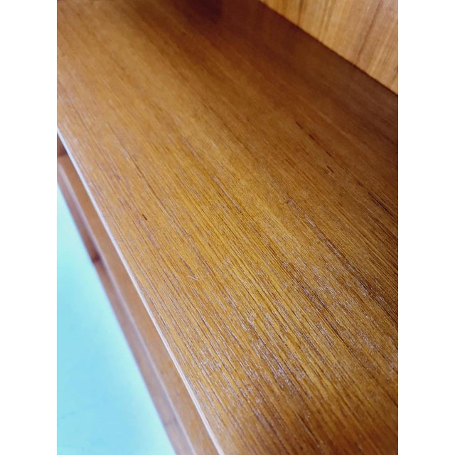 Vintage Danish Freestanding Book Case in Teak by Hundevad, 1960s For Sale - Image 9 of 11