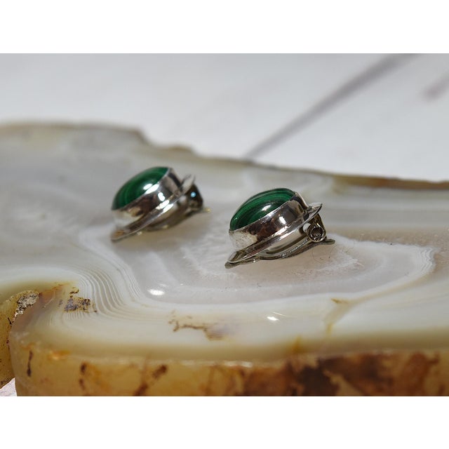 Late 20th Century Vintage Sterling Silver Malachite Clip-on Stud Earrings, A Pair For Sale - Image 5 of 18