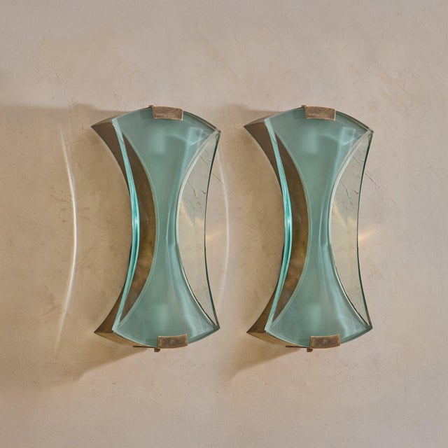 Max Ingrand Pair of Italian ‘Model 2225’ Sconces by Max Ingrand for Fontana Arte, 1960s For Sale - Image 4 of 10