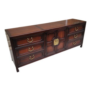 Mid 20th Century Vintage Henredon Hollywood Regency Chinoiserie Lowboy Dresser For Sale