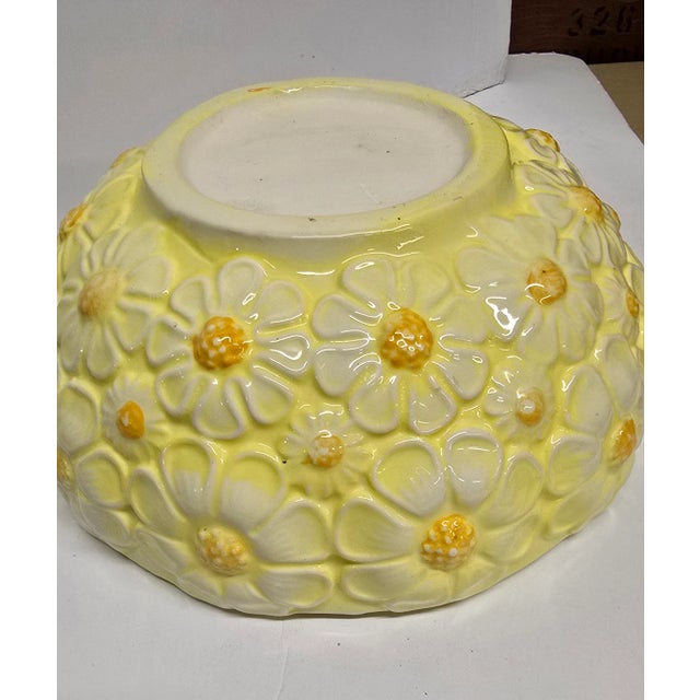 Vintage Ceramic Sculpted Daisy Bowl For Sale In New York - Image 6 of 8