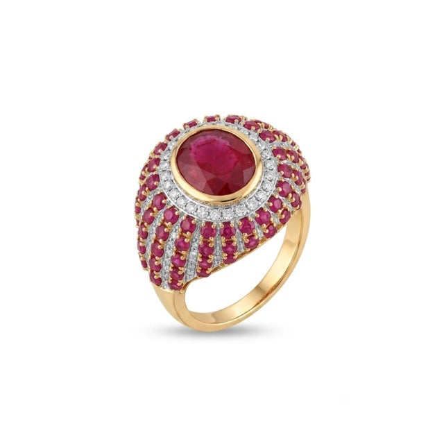 2020s 18k Gold Ruby 4.04ct and Diamond 0.81ct Cocktail Ring, New Design For Sale - Image 5 of 8