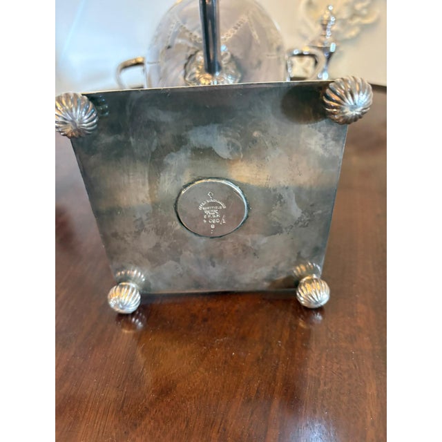 Antique Victorian Sheffield Silver Plated Tea Urn from Walker & Hall, 1880 For Sale - Image 13 of 15