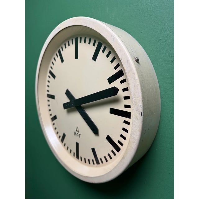 Vintage East German Industrial Factory Clock from RFT, 1950s For Sale - Image 4 of 8