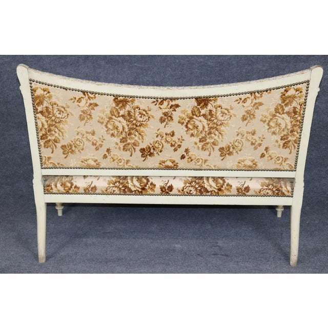 French Antique French Louis XVI Style Distressed Painted Settee For Sale - Image 3 of 12