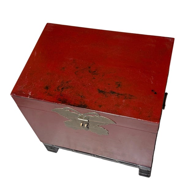 Chinese Antique Chinese Raised Red Tansu Box With Brass Butterfly Hardware For Sale - Image 3 of 12