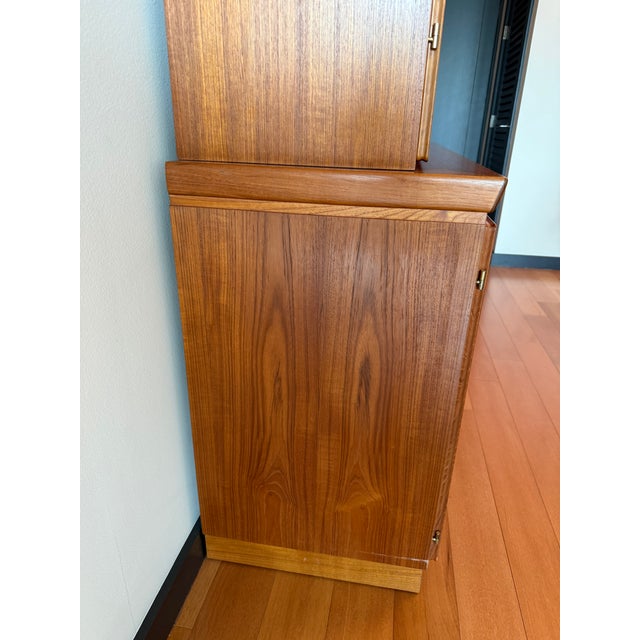 Wood Mid Century Modern China Cabinet For Sale - Image 7 of 7