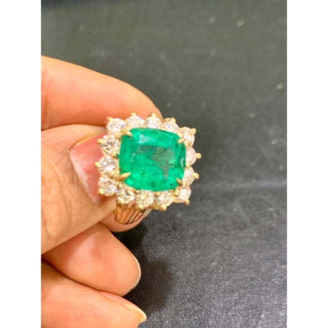 AGL Certified 4.2 Carat Cushion Cut Colombian Emerald & Diamond Ring 18K Y Gold For Sale - Image 11 of 18