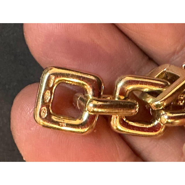 Louis Vuitton Padlock & Keys+ Two Bags Charm Yellow Gold Bracelet 125.7 Gm 18 KG For Sale - Image 9 of 18