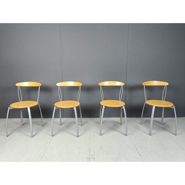 Vintage plywood and grey metal dining chairs made in Italy in the 1990s. Beautiful timeless and elegant design. 1990s-...