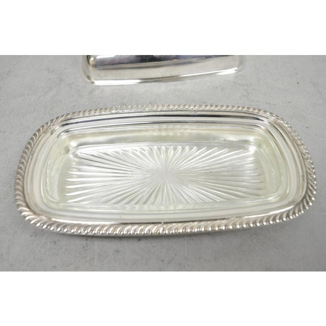 Vintage Oneida Silver Plated Covered Butter Dish W/ Glass Liner (A) For Sale In Philadelphia - Image 6 of 12