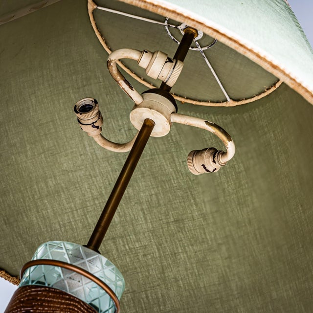 Green Mid-20th Century Table Lamp in Glass and Wood, Probably Italy For Sale - Image 8 of 11