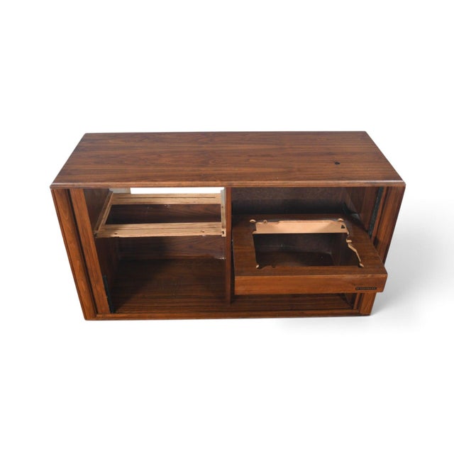 Barzilay 1960s Barzilay Tambour Stereo Cabinet in Walnut For Sale - Image 4 of 11