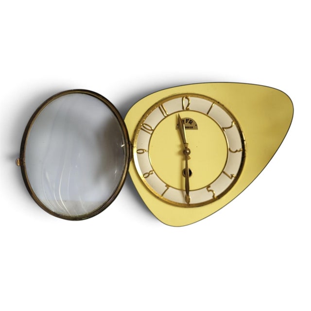 Mid-Century Modern Vintage Freeform Glass Wall Clock in Yellow Formica from FFR Morbier, 1950s For Sale - Image 3 of 11