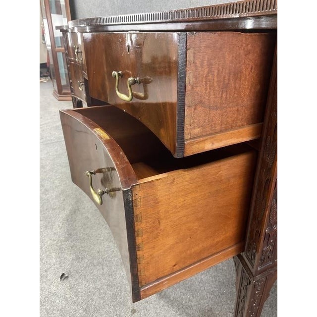 American Early 19th Century American Federal Mahogany Sideboard - Hand-Cut Dovetail For Sale - Image 3 of 13