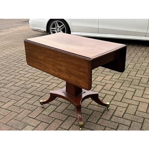 Wood Victorian Mahogany Coffee Table with Drop Sides and Drawer For Sale - Image 7 of 13