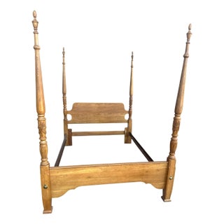 Rare Carved Solid Oak Queen Size Rice Bed Convertible to Full Size - Vintage Late 20th Century - Made in North Carolina by Kincaid For Sale