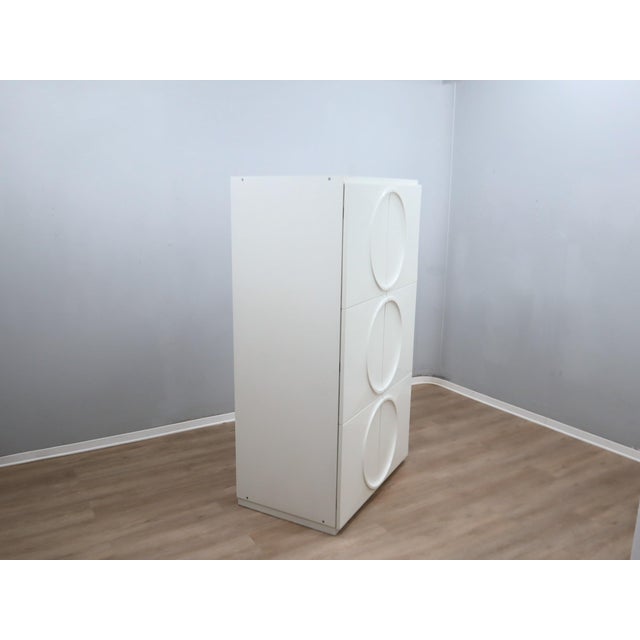 Paint Italian Space Age White Lacquered Wardrobe from F.lli Proserpio, 1960s For Sale - Image 7 of 18