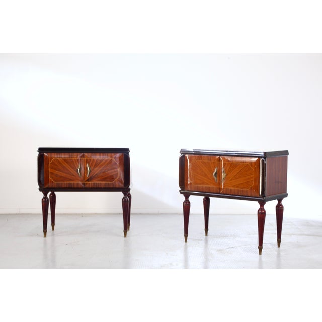 Mid-Century Modern Italian Walnut Burl and Brass Nightstands, 1960s, Set of 2 For Sale - Image 3 of 11