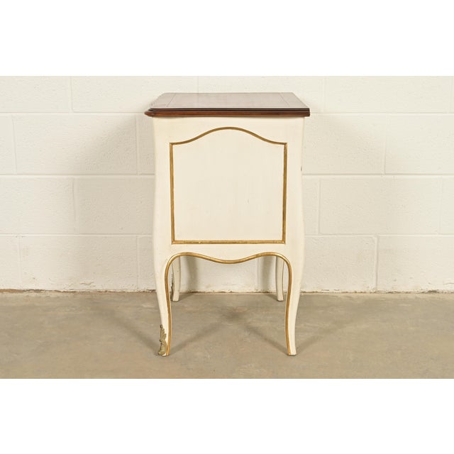 Kindel Furniture French Provincial Louis XV Cream Lacquered and Gold Gilt Nightstand, 1970s For Sale - Image 13 of 15