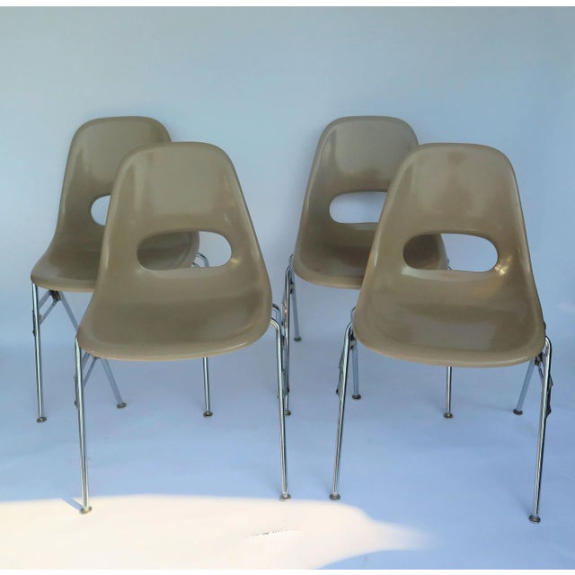 Eames 1980s Herman Miller-Style Fiberglass Shell Chairs- Set of 4 For Sale - Image 4 of 4
