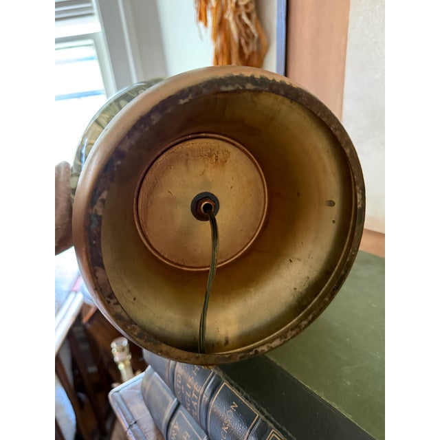 1960s Italian Empoli Style Green Swirl Art Glass Lamp, 25 Inch Marbled Glass on Brass Tone Base Table Lamp For Sale - Image 9 of 10