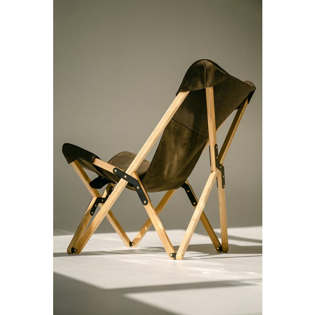 Handmade Folding Chair – Indoor & Outdoor Luxury Bring comfort, craftsmanship, and timeless design wherever life takes...
