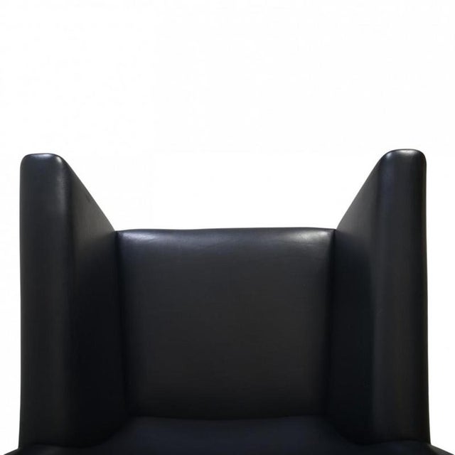 Vintage CH445 Wing Chair in Black Leather by Hans Wegner, 1990s For Sale - Image 4 of 11
